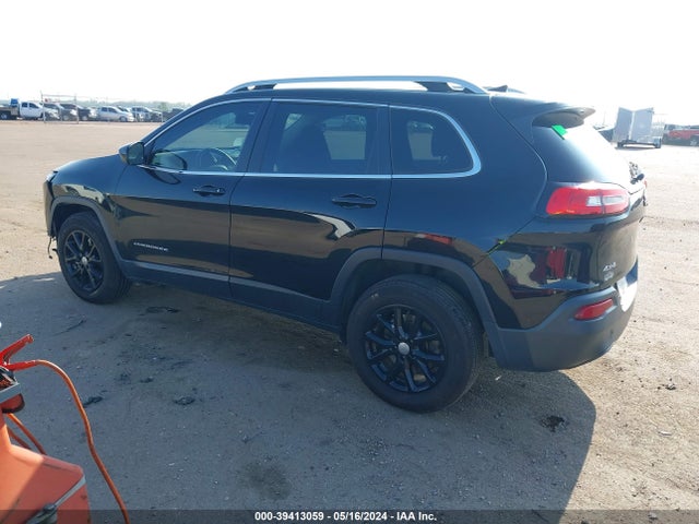 1C4PJMCB2HW511427 Jeep Cherokee Latitude 4x4