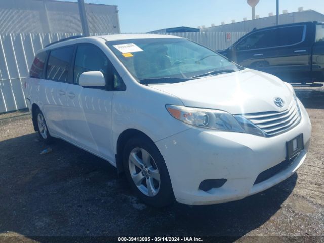 5TDKK3DC0FS561961 Toyota Sienna Le 8 Passenger