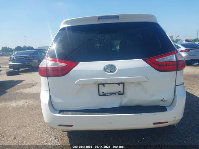 5TDKK3DC0FS561961 Toyota Sienna Le 8 Passenger