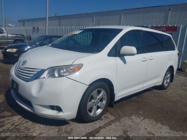 5TDKK3DC0FS561961 Toyota Sienna Le 8 Passenger
