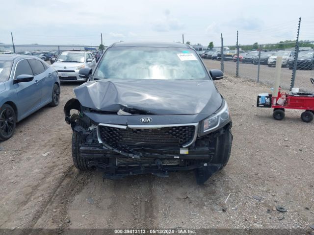 KNDMB5C11J6390263 KIA SEDONA LX