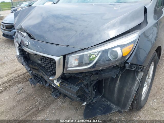 KNDMB5C11J6390263 KIA SEDONA LX
