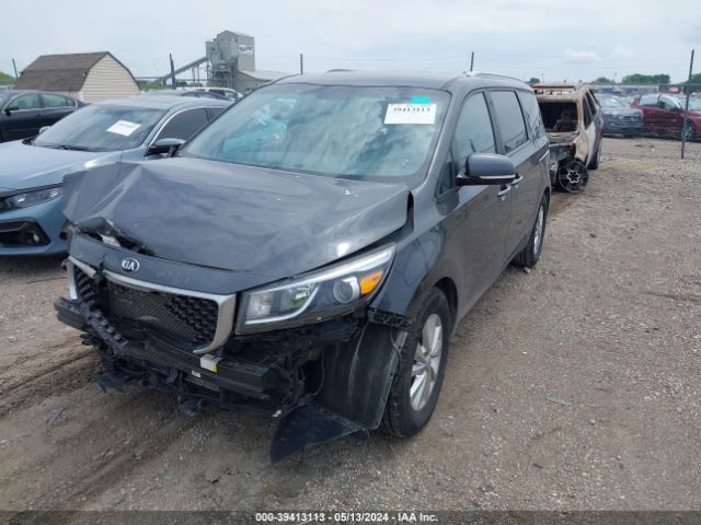 KNDMB5C11J6390263 KIA SEDONA LX