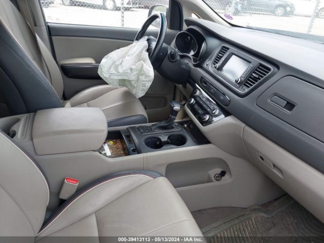 KNDMB5C11J6390263 KIA SEDONA LX