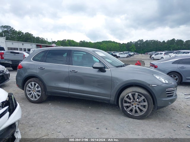 Porsche Cayenne Diesel Platinum Edition 2014 WP1AF2A25ELA44997 Image 13