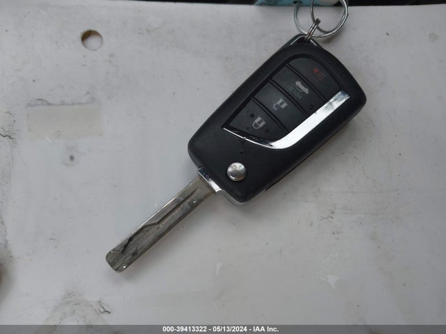 Toyota CAMRY LE 2018 4T1B11HK0JU080729 Image 11
