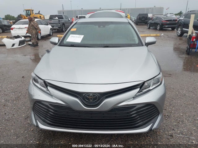 Toyota CAMRY LE 2018 4T1B11HK0JU080729 Image 12