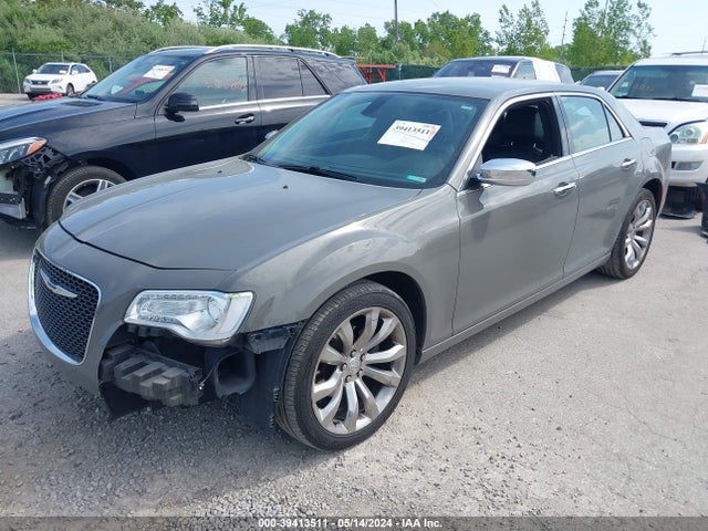 Chrysler 300 Limited 2018 2C3CCAEG3JH145907 Image 2