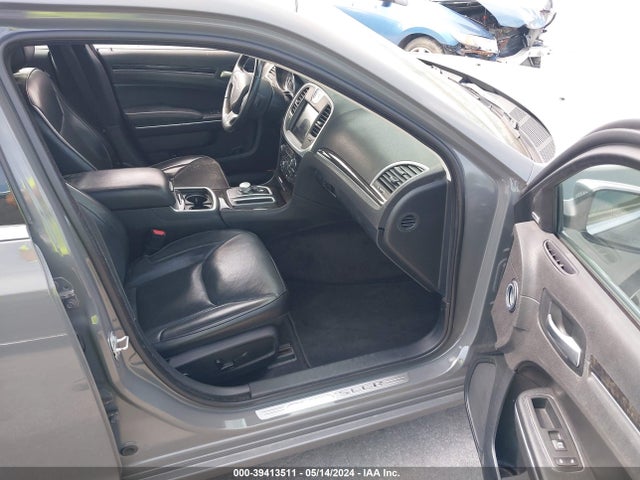 Chrysler 300 Limited 2018 2C3CCAEG3JH145907 Image 5