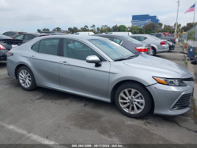 Toyota CAMRY LE 2024 4T1C11AK6RU863077 Image 13