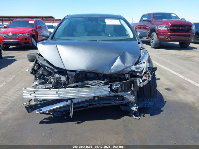 JTDKARFUXG3010984 Toyota Prius Three Touring