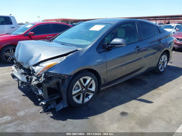 JTDKARFUXG3010984 Toyota Prius Three Touring