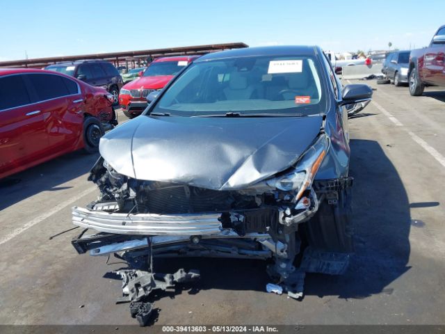 JTDKARFUXG3010984 Toyota Prius Three Touring