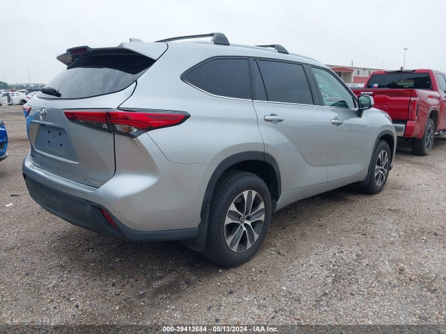 Toyota Highlander Xle 2022 5TDGZRBH7NS216220 Image 4
