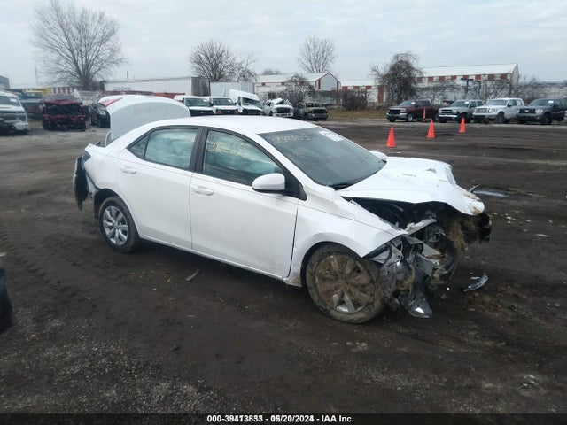 Toyota COROLLA LE 2015 5YFBURHE9FP232306 главное изображение