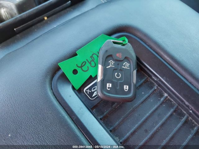 1GNSKCKJ9JR273629 Chevrolet Tahoe Premier