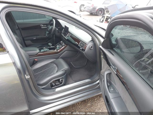 2018 AUDI A8 L WAU43AFD0JN000722 Photo 4
