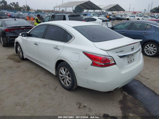 Nissan Altima 2.5 S 2015 1N4AL3AP9FC116299 Image 3