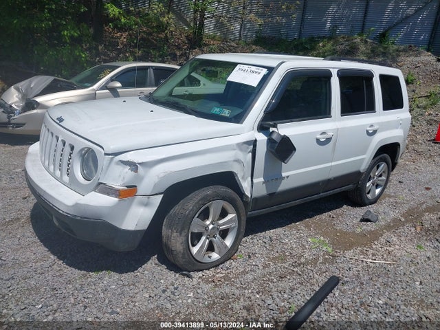 Jeep Patriot Latitude 2015 1C4NJRFB2FD395249 Image 2
