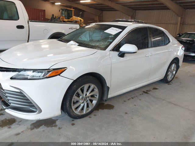 Toyota CAMRY LE 2023 4T1C11AK0PU787806 Image 2