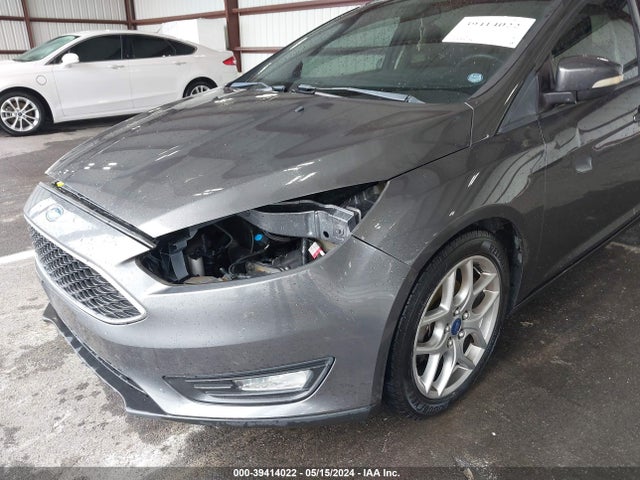 Ford FOCUS SE 2015 1FADP3K20FL210205 Image 18