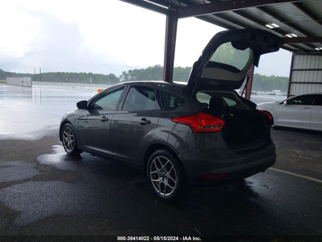 Ford FOCUS SE 2015 1FADP3K20FL210205 Image 3