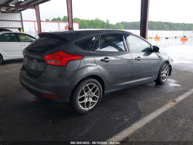 Ford FOCUS SE 2015 1FADP3K20FL210205 Image 4