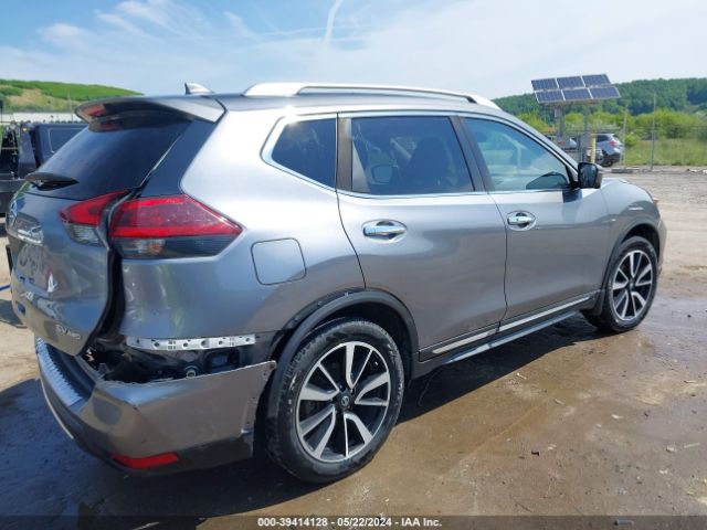 JN8AT2MVXJW327831 Nissan Rogue Sl