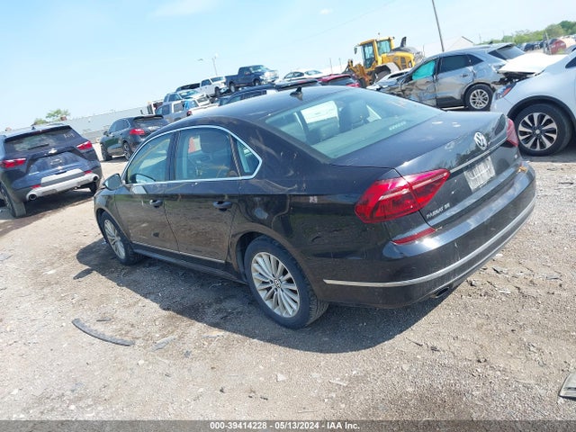 1VWBT7A33HC086042 Volkswagen Passat 1.8t Se