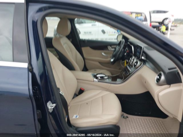 55SWF4JB2FU064937 Mercedes-Benz C 300 Luxury/sport
