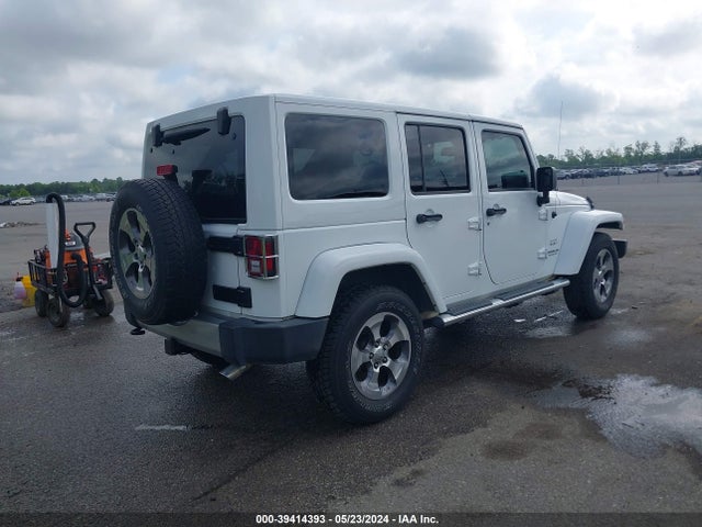 1C4BJWEG6HL523760 Jeep Wrangler Unlimited Sahara 4x4
