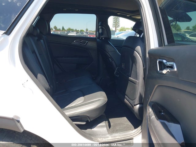 5XYK7CAF8PG013978 KIA Sportage X-pro