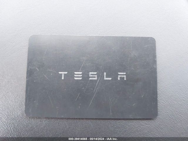 5YJYGDED6MF163275 Tesla Model Y Standard Range Rear-wheel Drive