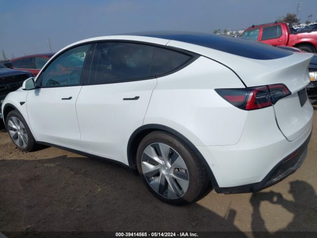 5YJYGDED6MF163275 Tesla Model Y Standard Range Rear-wheel Drive
