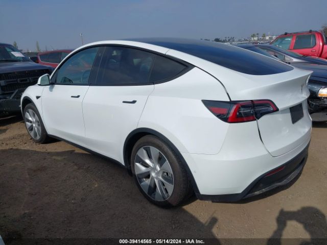 5YJYGDED6MF163275 Tesla Model Y Standard Range Rear-wheel Drive