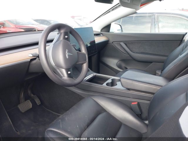 5YJYGDED6MF163275 Tesla Model Y Standard Range Rear-wheel Drive