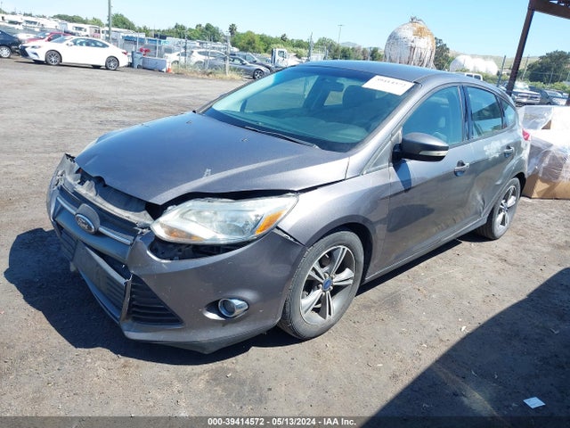 Ford FOCUS SE 2014 1FADP3K24EL461419 Image 2