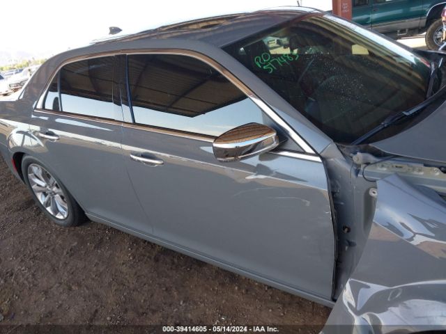 2C3CCAKGXKH723068 Chrysler 300 Limited Awd