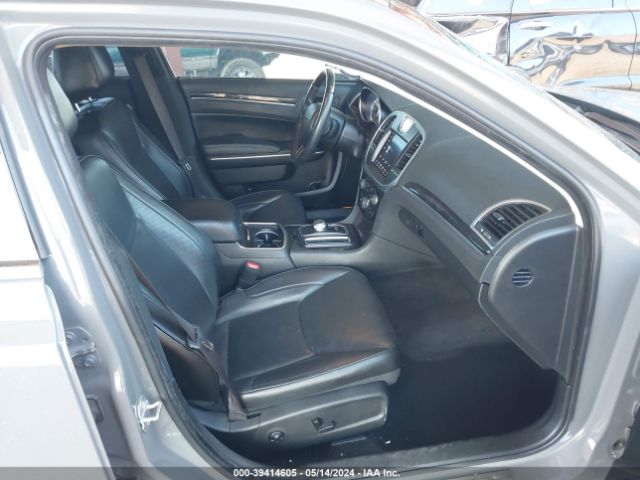 2C3CCAKGXKH723068 Chrysler 300 Limited Awd