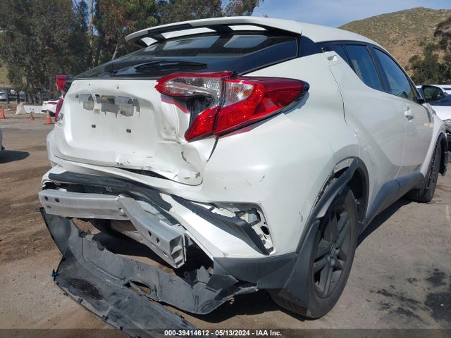 Toyota C-HR LE 2021 JTNKHMBX6M1101185 Image 18
