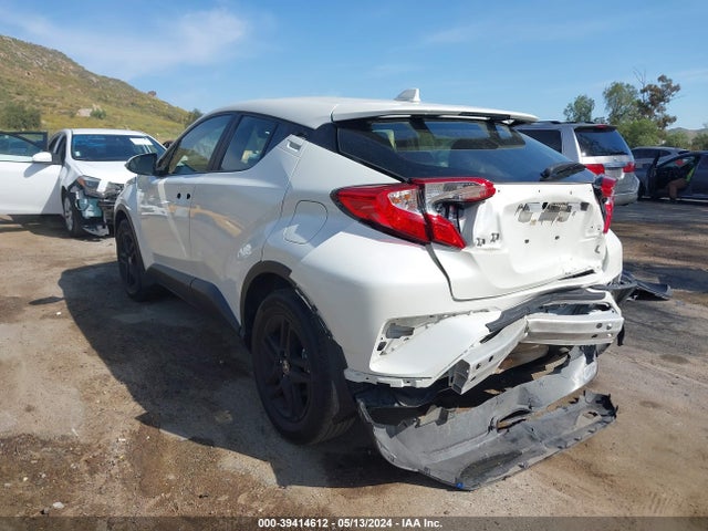 Toyota C-HR LE 2021 JTNKHMBX6M1101185 Image 3