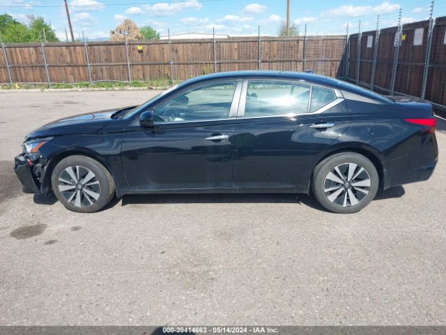 1N4BL4DWXNN305527 Nissan Altima Sv Intelligent Awd