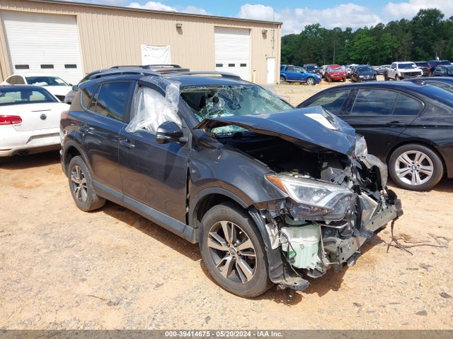 Toyota Rav4 Xle 2018 2T3WFREV0JW478448 Image 1