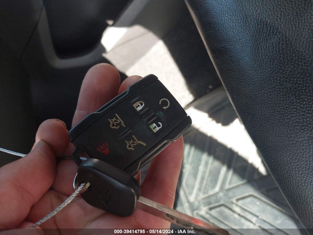 Chevrolet Suburban Lt 2018 1GNSKHKC8JR402491 Image 11
