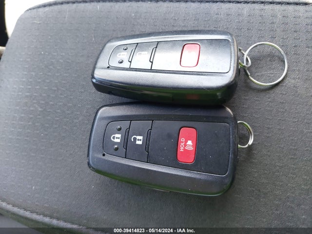 Toyota Prius Three 2018 JTDKARFU3J3545744 Image 11