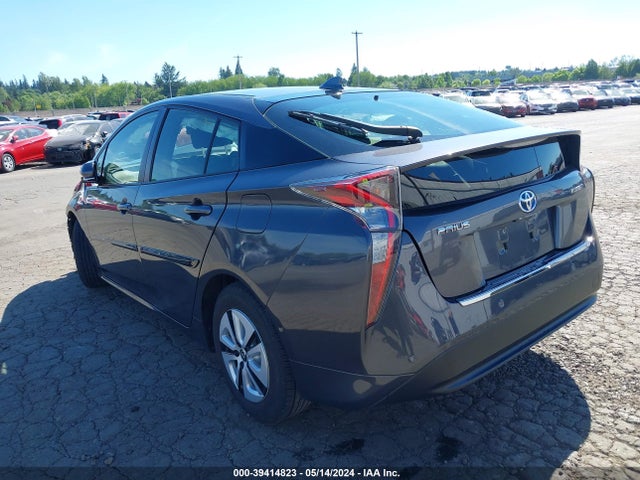 Toyota Prius Three 2018 JTDKARFU3J3545744 Image 3