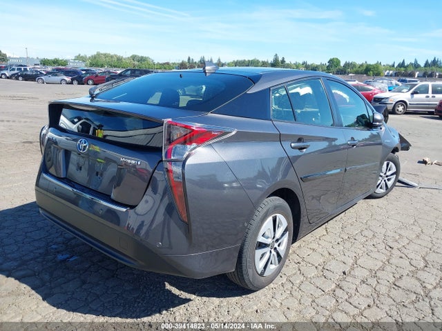 Toyota Prius Three 2018 JTDKARFU3J3545744 Image 4