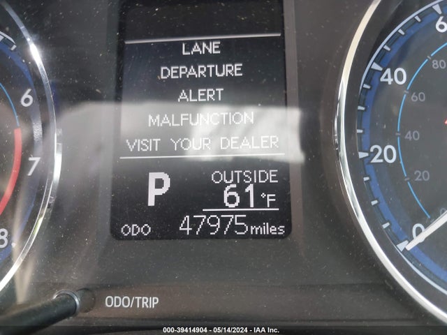 Toyota COROLLA LE 2018 2T1BURHE7JC089574 Image 16