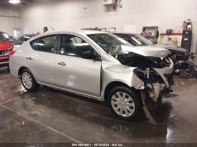 2018 3N1CN7AP6JK392191 main image