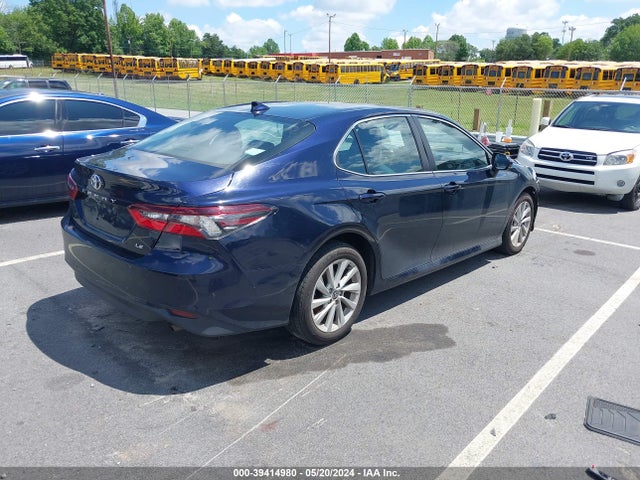 Toyota CAMRY LE 2022 4T1C11AK0NU627728 Image 4